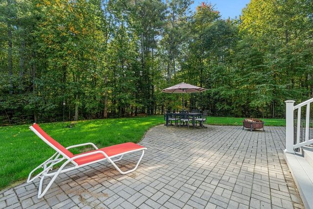 39 Stone Farm Road, Barrington, NH 03825