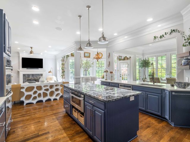 1060 Natchez Valley Ln, Franklin, TN 37064