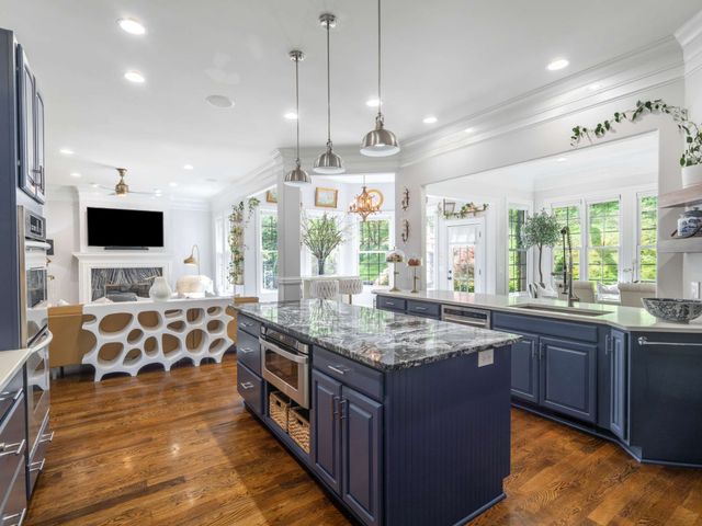 1060 Natchez Valley Ln, Franklin, TN 37064