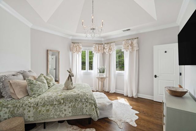 1060 Natchez Valley Ln, Franklin, TN 37064