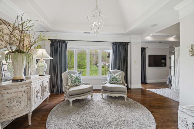 1060 Natchez Valley Ln, Franklin, TN 37064