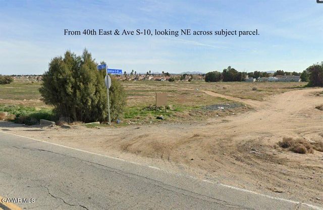 40th St East & Ave S-8 Avenue, Palmdale, CA 93550