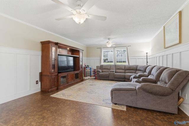 2679 Old Big Cove Road, Owens Cross Roads, AL 35763