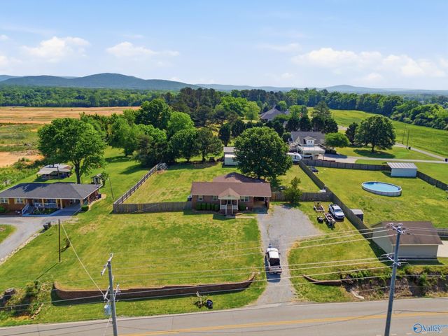 2679 Old Big Cove Road, Owens Cross Roads, AL 35763