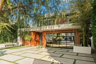4242 Vantage Avenue, Studio City, CA 91604