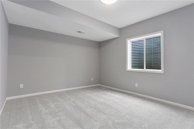 11460 N Auburndale Circle, Kansas City, MO 64157