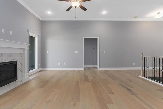 11460 N Auburndale Circle, Kansas City, MO 64157