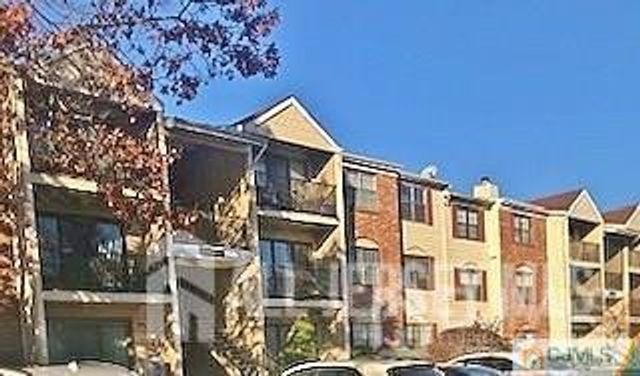 400 Lancaster Court, Piscataway, NJ 08854
