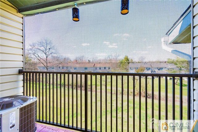 400 Lancaster Court, Piscataway, NJ 08854