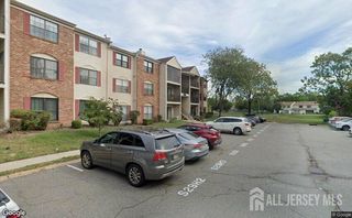 400 Lancaster Court, Piscataway, NJ 08854