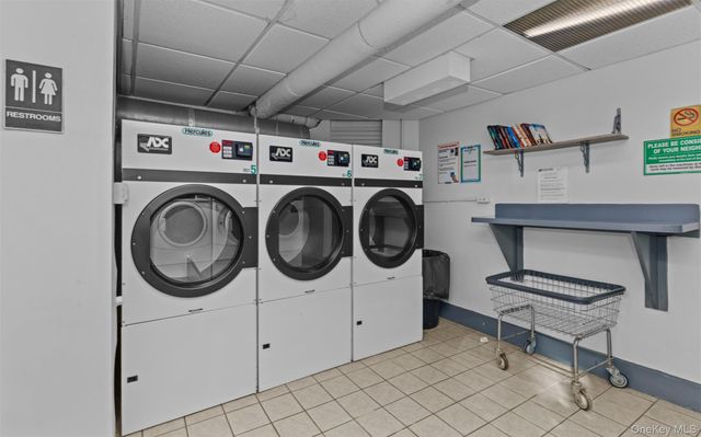 32 Cathedral Avenue 6c, Hempstead, NY 11550