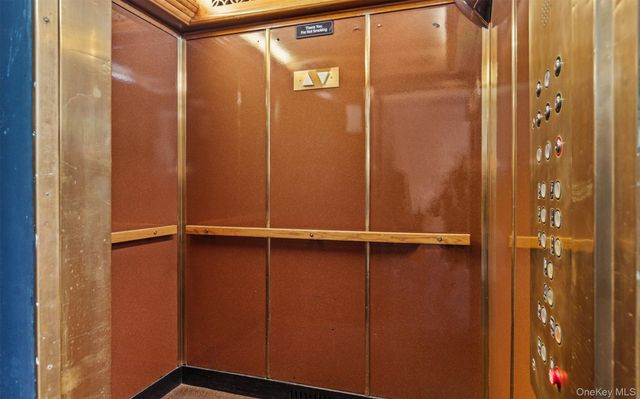 32 Cathedral Avenue 6c, Hempstead, NY 11550