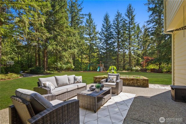 27728 SE 268th St, Ravensdale, WA 98051