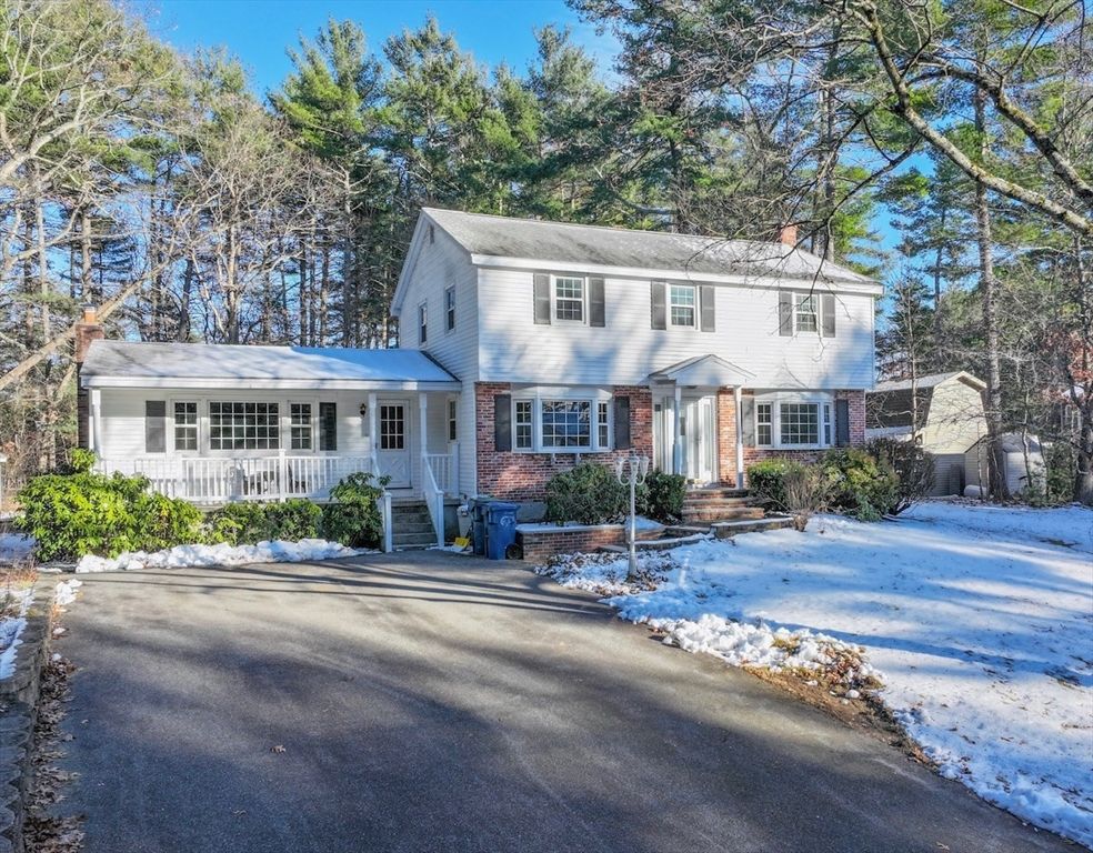 40 Maureen Drive, Tewksbury, MA 01876
