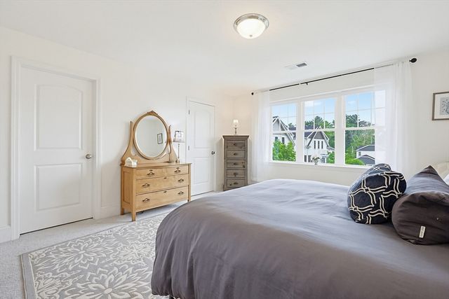 27 Cleary Cir 27, Norfolk, MA 02056