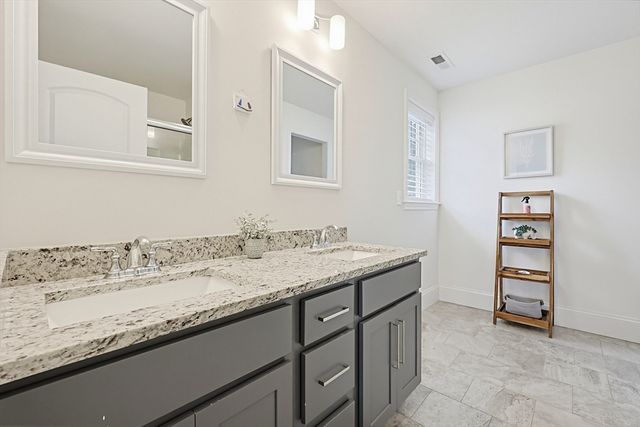 27 Cleary Cir 27, Norfolk, MA 02056