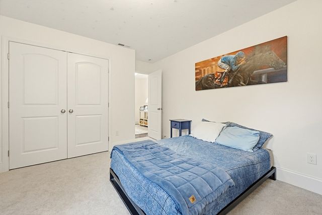 27 Cleary Cir 27, Norfolk, MA 02056