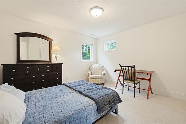 27 Cleary Cir 27, Norfolk, MA 02056