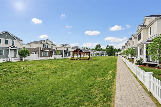 27 Cleary Cir 27, Norfolk, MA 02056