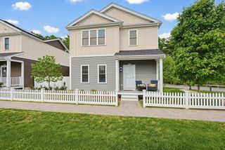 27 Cleary Cir 27, Norfolk, MA 02056