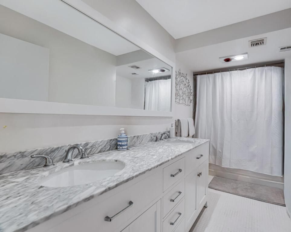 Image 23 of property listing at 3475 S Ocean Boulevard 2130, Palm Beach, FL 33480