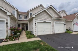 17904 W Braewick Road 17904, Gurnee, IL 60031