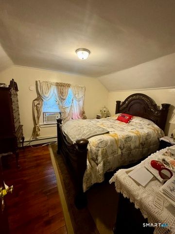 11 Bliss Street, East Hartford, CT 06108