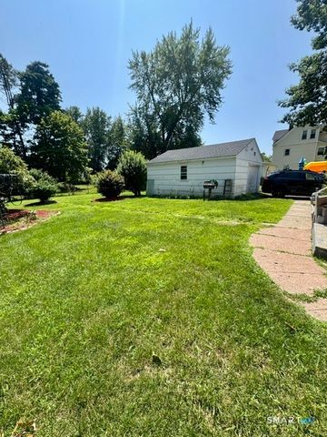 11 Bliss Street, East Hartford, CT 06108