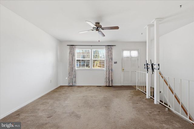 13010 KERRYDALE RD, Woodbridge, VA 22193