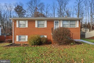 13010 KERRYDALE RD, Woodbridge, VA 22193