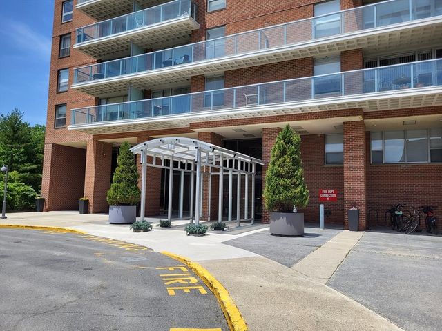 111 Perkins St. 124, Boston, MA 02130