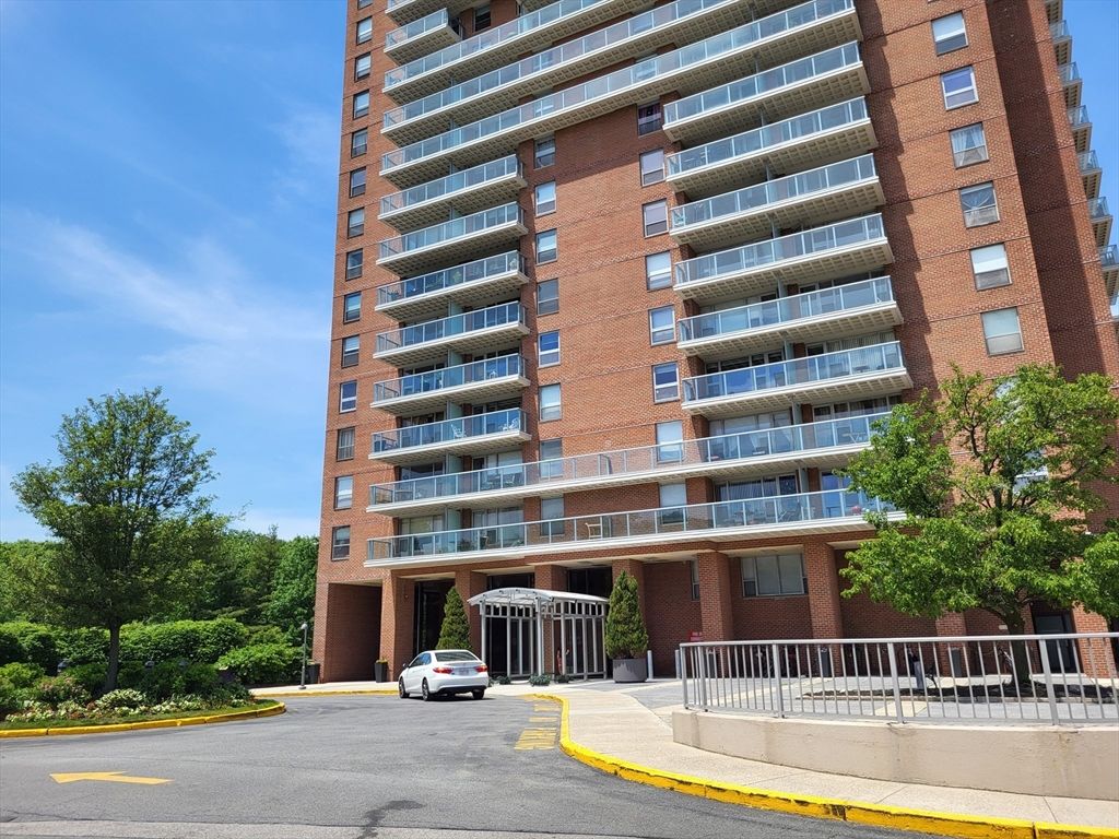111 Perkins St. 124, Boston, MA 02130