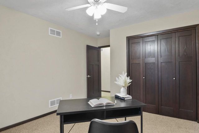 5 Cedarberry Circle, Verona, WI 53593