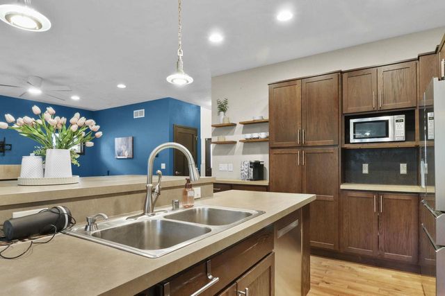 5 Cedarberry Circle, Verona, WI 53593