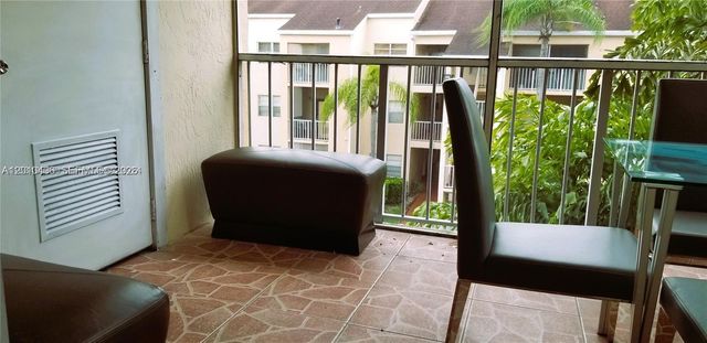 15300 SW 106th Ter 506, Miami, FL 33196