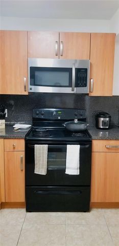 15300 SW 106th Ter 506, Miami, FL 33196