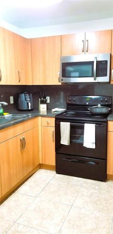 15300 SW 106th Ter 506, Miami, FL 33196