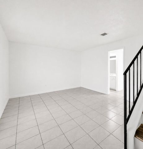 13517 Castilian Drive 1, Houston, TX 77015