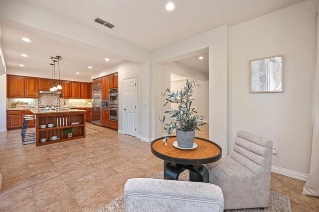 4715 Salem Way, Carmichael, CA 95608