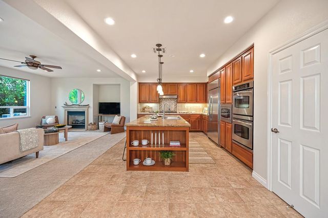 4715 Salem Way, Carmichael, CA 95608