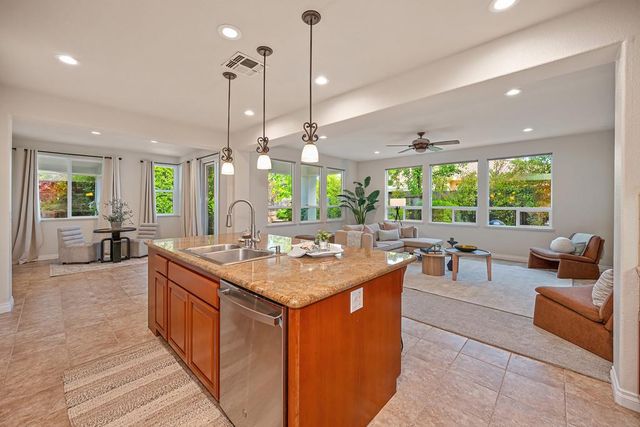 4715 Salem Way, Carmichael, CA 95608