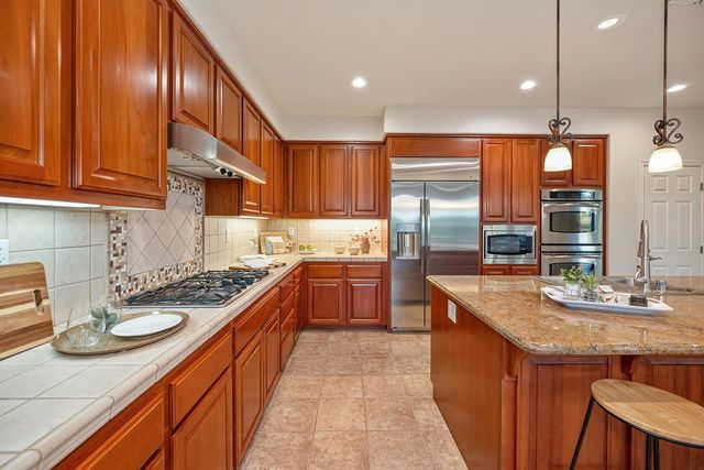4715 Salem Way, Carmichael, CA 95608