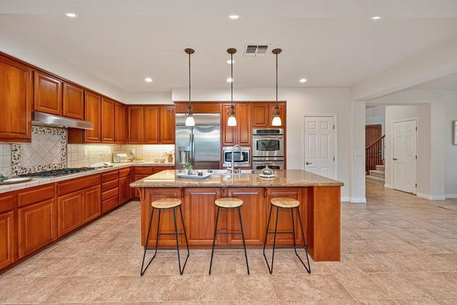 4715 Salem Way, Carmichael, CA 95608