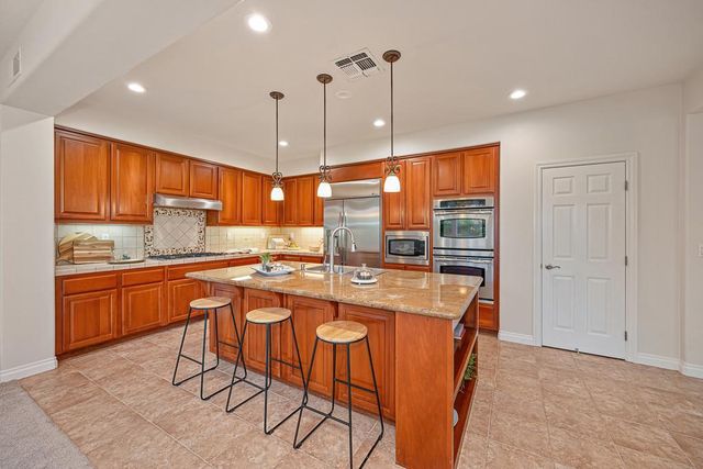4715 Salem Way, Carmichael, CA 95608