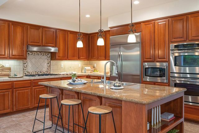 4715 Salem Way, Carmichael, CA 95608