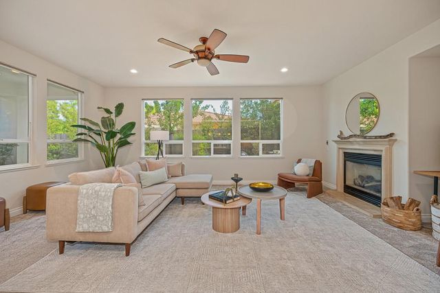 4715 Salem Way, Carmichael, CA 95608