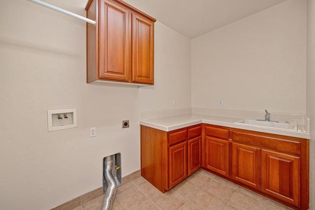 4715 Salem Way, Carmichael, CA 95608