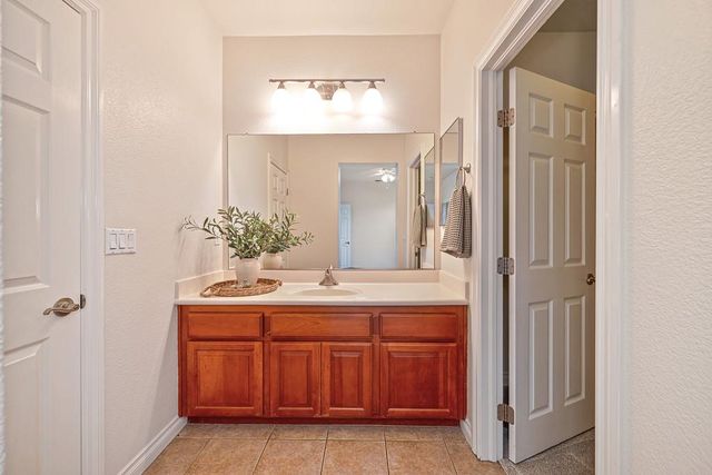 4715 Salem Way, Carmichael, CA 95608