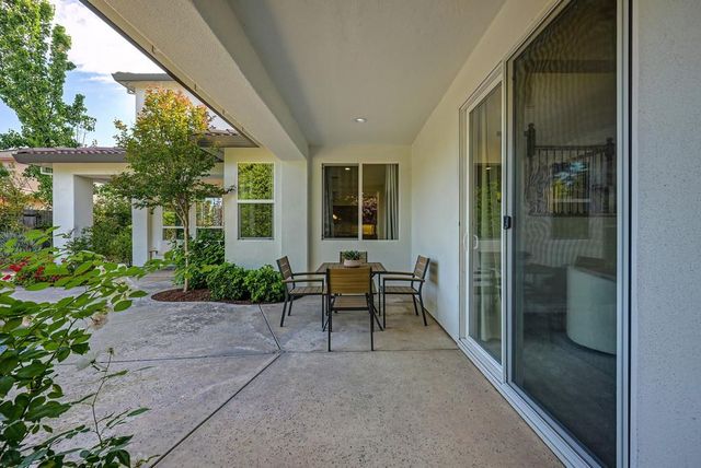 4715 Salem Way, Carmichael, CA 95608