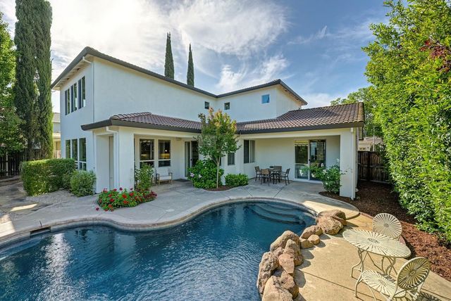 4715 Salem Way, Carmichael, CA 95608